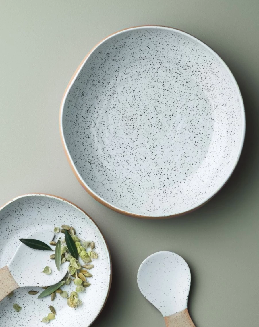 Robert Gordon Large Salad Bowl – Garden to Table Ceramic Serving Dish for Fresh Greens